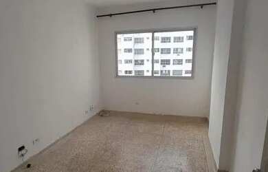 Imagem: O apartamento possui 1 Dormitório, 1 Banheiro, 1 Vaga na garagem