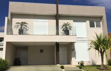 Imagem: A casa em condomínio possui 3 Dormitórios, 4 Banheiros, 4