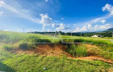Imagem: O terreno possui 300m² de Área e está localizado em Bragança