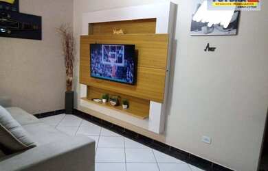 Imagem: A casa possui 2 Dormitórios, 1 Banheiro, 1 Vaga na garagem