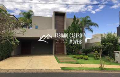 Imagem: A casa em condomínio possui 3 Dormitórios, 4 Banheiros, 2