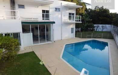 Imagem: A casa em condomínio possui 4 Dormitórios, 5 Banheiros, 5