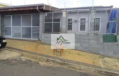 Imagem: A casa possui 4 Dormitórios, 3 Banheiros, 5 Vagas na garagem