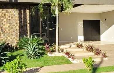 Imagem: A casa em condomínio possui 3 Dormitórios, 4 Banheiros, 2