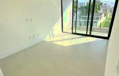 Imagem 9: Casa de condomínio para venda possui 400 metros quadrados com 5 quartos