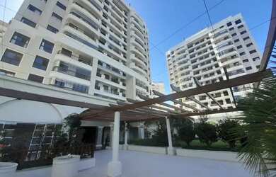 Imagem: O apartamento possui 2 Dormitórios, 2 Banheiros, 2 Vagas na