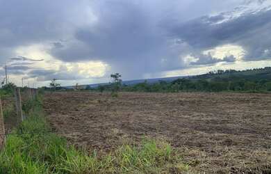 Imagem: O terreno possui 3000m² de Área e está localizado em Setor