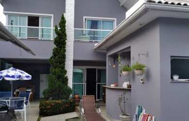 Imagem: A casa em condomínio possui 4 Dormitórios, 5 Banheiros, 4