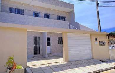 Imagem: A casa possui 2 Dormitórios, 1 Banheiro e 1 Vaga na garagem