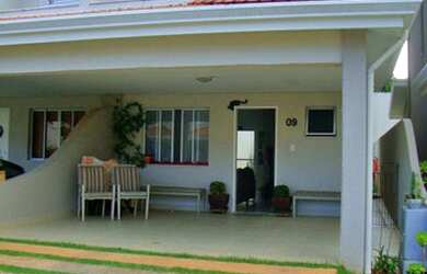 Imagem: A casa em condomínio possui 3 Dormitórios, 3 Banheiros, 2