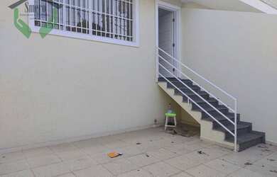 Imagem: A casa possui 2 Dormitórios, 2 Banheiros, 2 Vagas na garagem