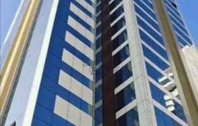 Imagem: O depósito possui 5 Vagas na garagem, 150m² de Área e está