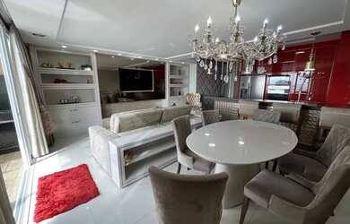 Imagem: O apartamento possui 3 Dormitórios, 3 Banheiros, 2 Vagas na