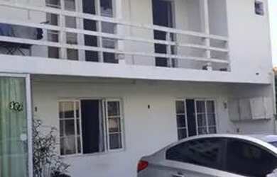 Imagem: A kitnet possui 1 Dormitório, 1 Banheiro, 1 Vaga na garagem