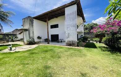 Imagem: A casa possui 3 Dormitórios, 4 Banheiros, 310m² de Área e