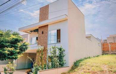 Imagem: A casa em condomínio possui 3 Dormitórios, 4 Banheiros, 4