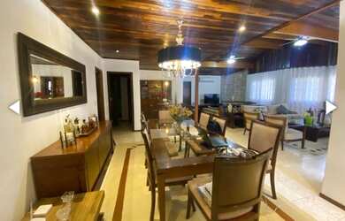 Imagem: A casa em condomínio possui 5 Dormitórios, 4 Banheiros, 1