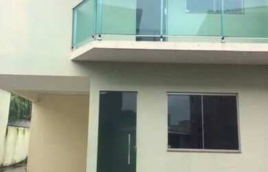 Imagem: A casa em condomínio possui 3 Dormitórios, 3 Banheiros, 2