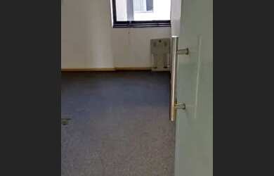 Imagem: O depósito possui 1 Vaga na garagem, 117m² de Área e está