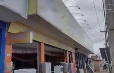 Imagem: O depósito possui 860m² de Área e está localizado em Brumado