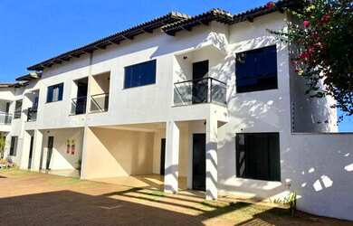 Imagem: A casa em condomínio possui 3 Dormitórios, 4 Banheiros, 1