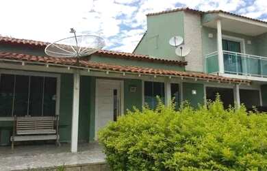 Imagem: A casa possui 5 Dormitórios, 3 Banheiros, 3 Vagas na garagem