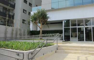 Imagem: O depósito possui 4 Vagas na garagem, 128m² de Área e Imóvel