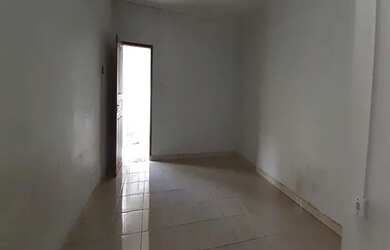 Imagem 6: Casa no Tiradentes. 70m² de Área, 2 Vagas na garageme2 Dormitórios