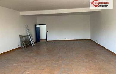 Imagem: O depósito possui 300m² de Área e está localizado em Jardim