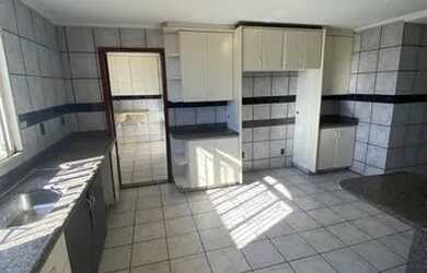 Imagem: O apartamento possui 3 Dormitórios, 2 Banheiros e está localizado