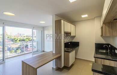 Imagem: O apartamento possui 1 Dormitório, 1 Banheiro, 1 Vaga na garagem