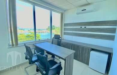 Imagem: A casa possui 3 Dormitórios, 1 Banheiro, 1 Vaga na garagem