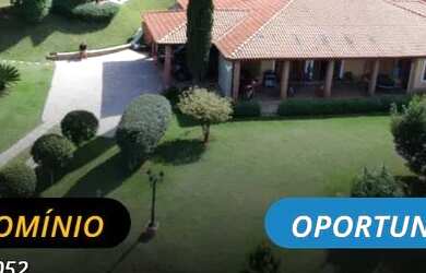 Imagem: A casa em condomínio possui 4 Dormitórios, 5 Banheiros, 5