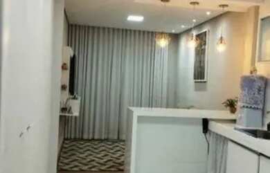 Imagem: A casa possui 2 Dormitórios, 2 Banheiros, 1 Vaga na garagem