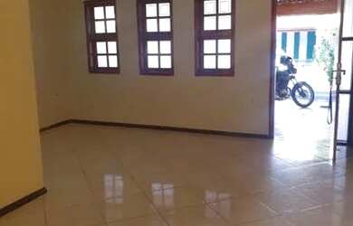 Imagem: A casa em condomínio possui 3 Dormitórios, 1 Banheiro, 1 Vaga