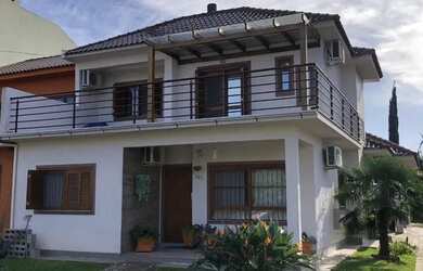 Imagem 1: Casa para Venda - 272m², 3 dormitórios, sendo 1 suítes, 2 vagas - Hípica