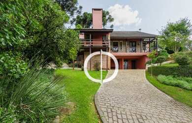 Imagem: CASA COM ESTILO COLONIAL