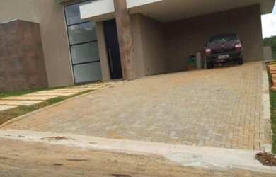 Imagem: A casa em condomínio possui 4 Dormitórios, 5 Banheiros, 4