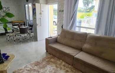 Imagem: A casa possui 2 Dormitórios, 4 Banheiros, 2 Vagas na garagem