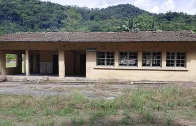 Imagem: A casa possui 1 Banheiro, 150m² de Área e está localizado