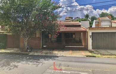 Imagem: A casa possui 3 Dormitórios, 3 Banheiros, 3 Vagas na garagem