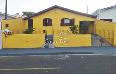 Imagem: A casa possui 3 Dormitórios, 1 Banheiro, 80m² de Área e