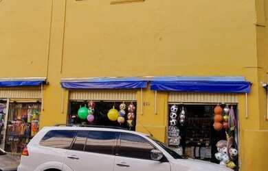 Imagem: O depósito possui 925m² de Área e está localizado em Nazaré