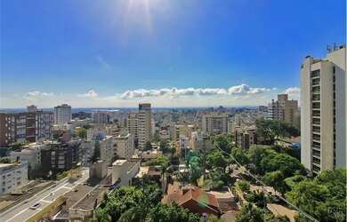 Imagem 15: Apartamento com 4 Dormitorio s localizado a no bairro Mont Serrat em Porto...