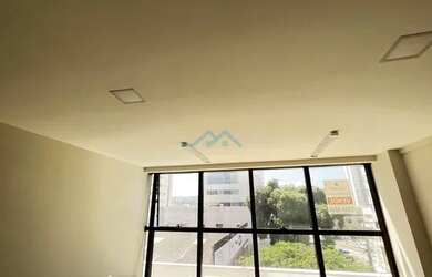 Imagem: O depósito possui 2 Vagas na garagem, 38m² de Área e está