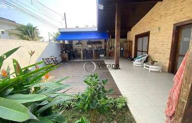 Imagem: A casa possui 5 Dormitórios, 5 Banheiros, 3 Vagas na garagem