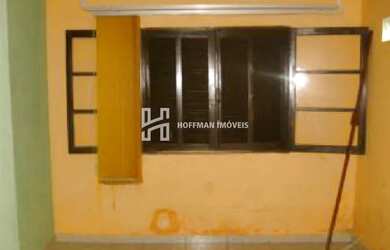 Imagem: A casa possui 4 Dormitórios, 2 Banheiros, 3 Vagas na garagem