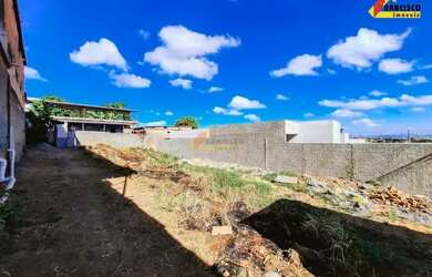 Imagem: O terreno possui 300m² de Área e está localizado em Padre