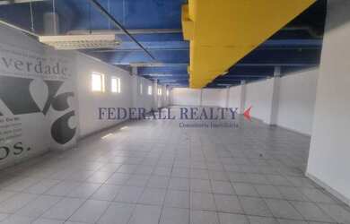 Imagem: O depósito possui 2 Vagas na garagem, 1.136m² de Área, Imóvel