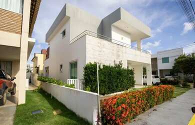 Imagem: A casa em condomínio possui 5 Dormitórios, 4 Banheiros, 3